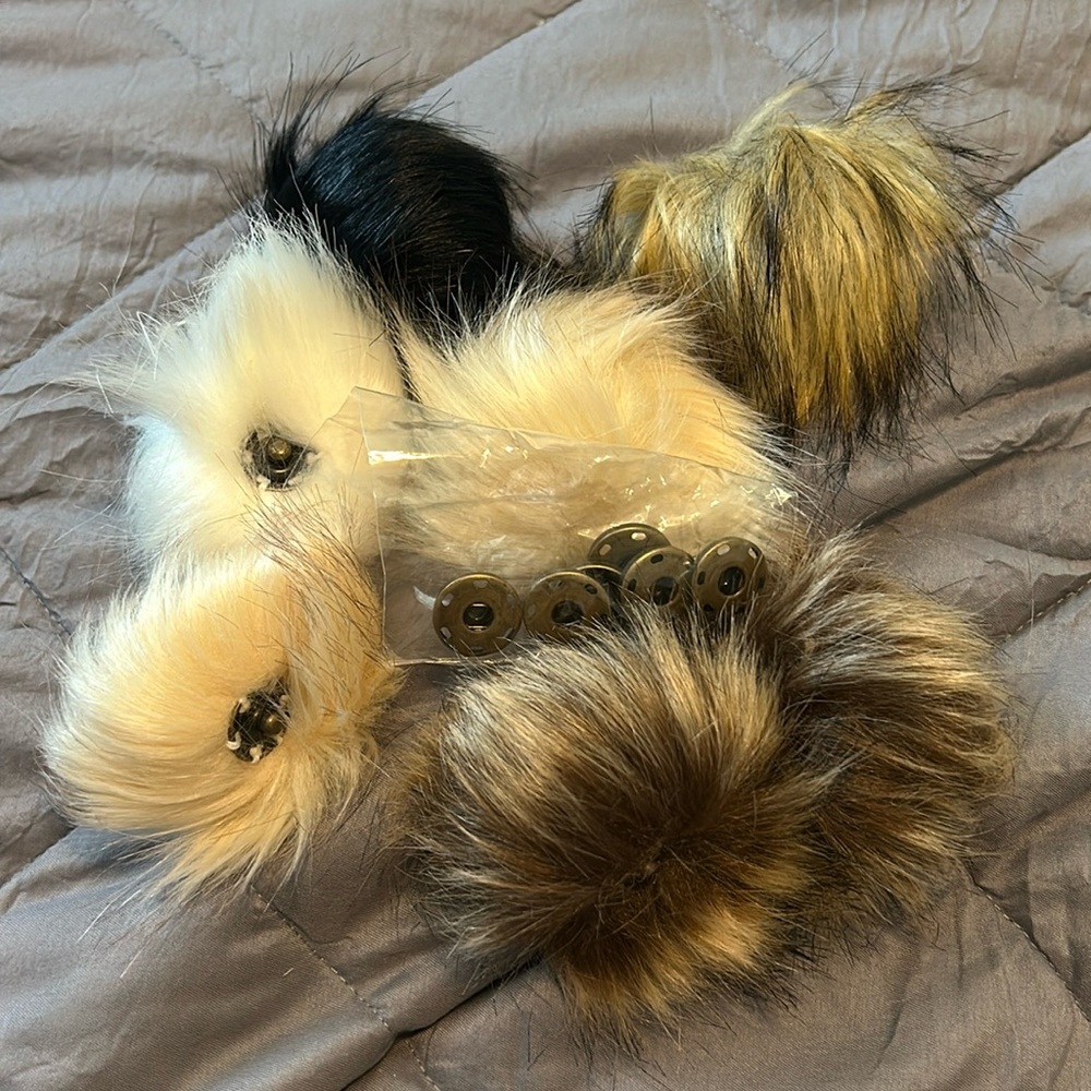 -SOLD- Set of 7 snap-on small (2”) faux fur pompoms